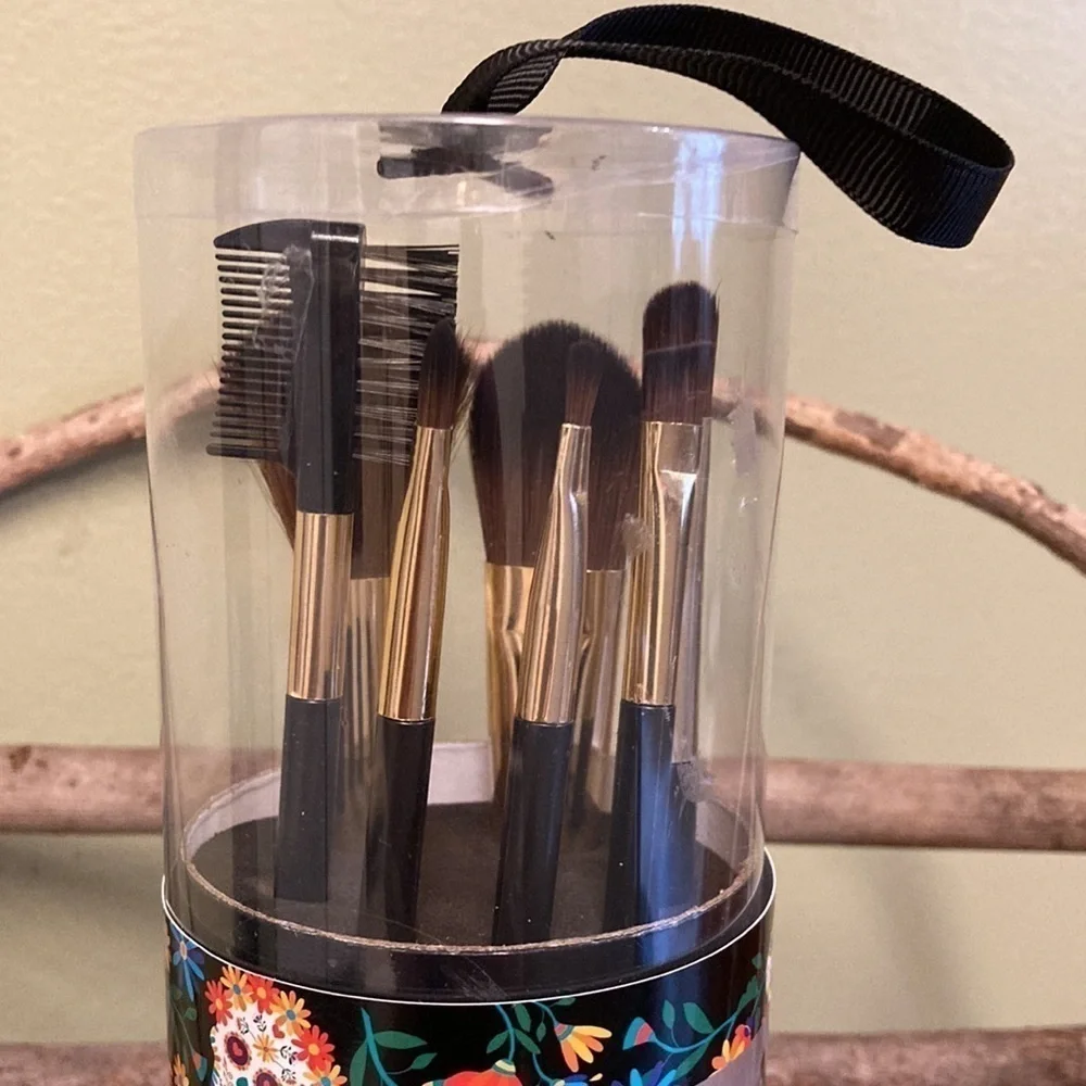 NEW BEAUTY CONCEPTS SUGAR SKULL Day of the Dead FACE & EYE BRUSH COLLECTION